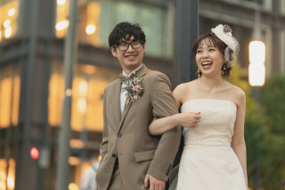 クラシカルなスタイリングでお洒落に丸の内ロケ♪