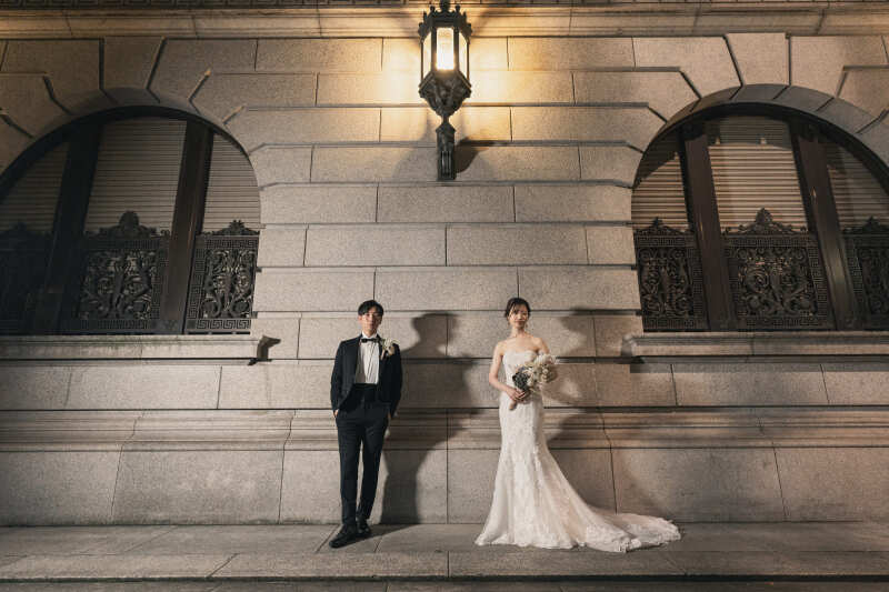 シンプルなポージングでシックにかっこよく