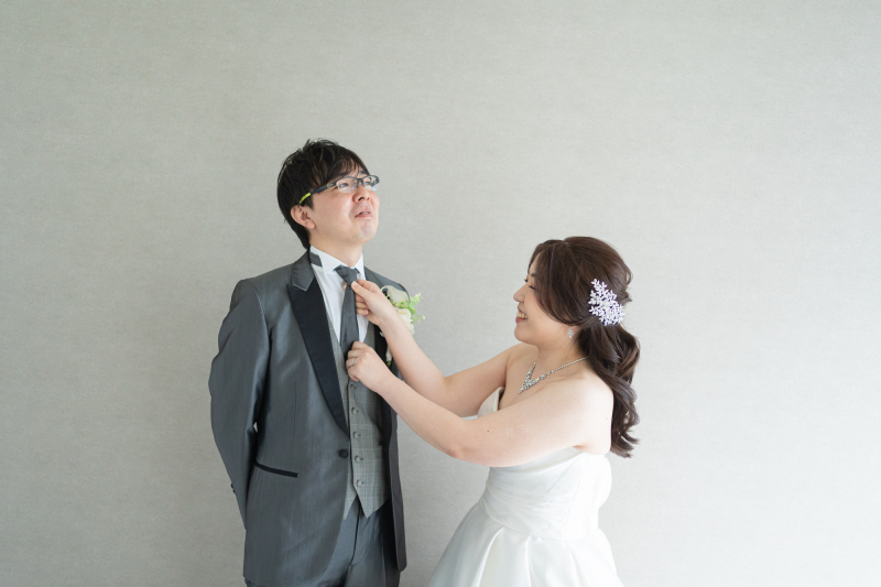 ネクタイを直す自然なお姿♡