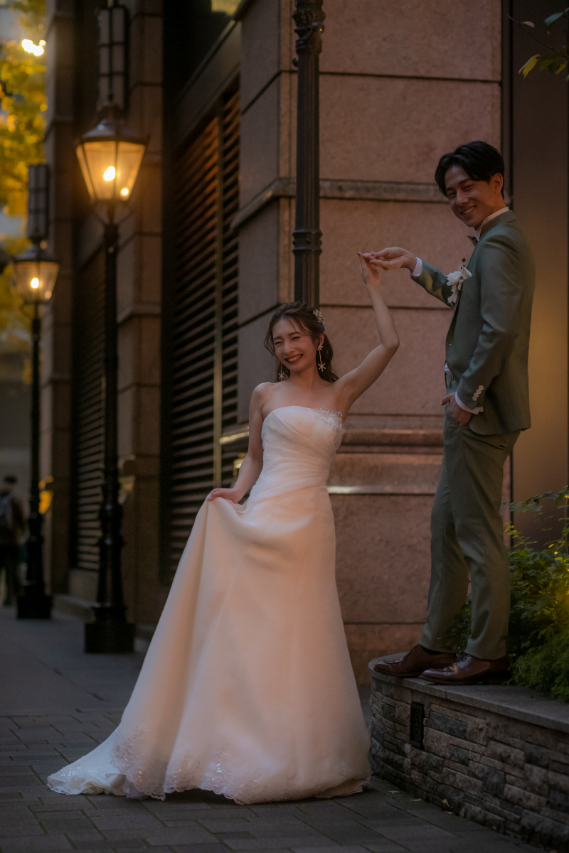 洋装にお色直しして、クラシカルな雰囲気で…