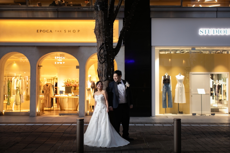 可愛らしいショップの前で♡