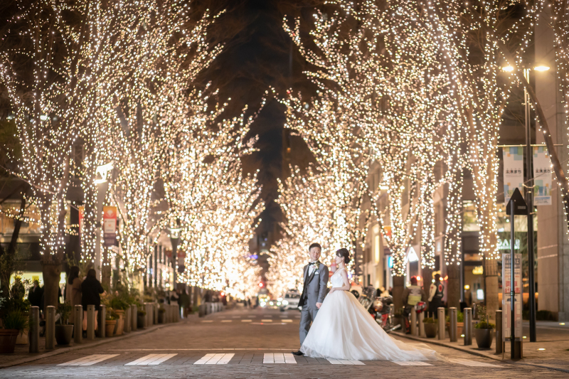 イルミネーションの並木道