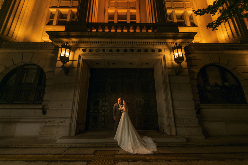 扉前でシックに