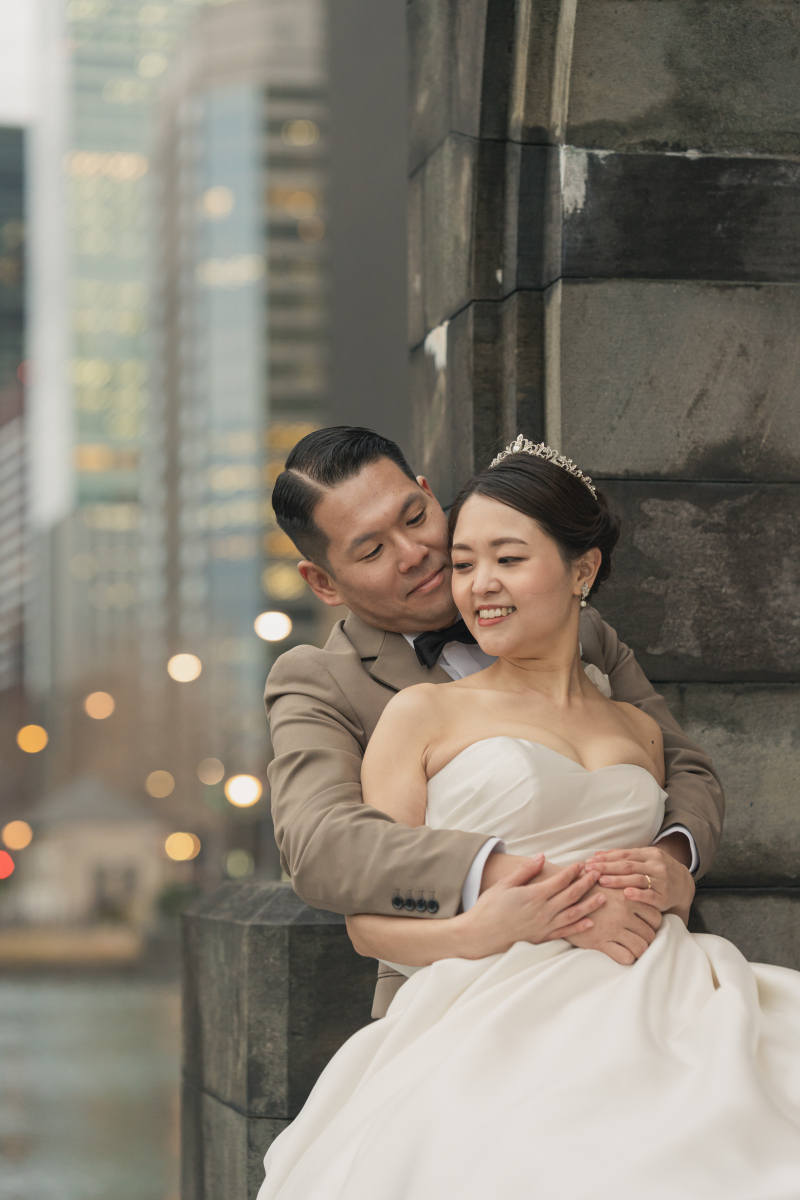 仲睦まじいバックハグポーズ♡