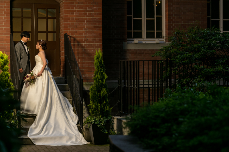 夕闇の赤レンガで。