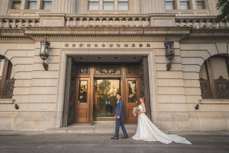 淡い光が魅力的な、丸の内ロケーションフォト