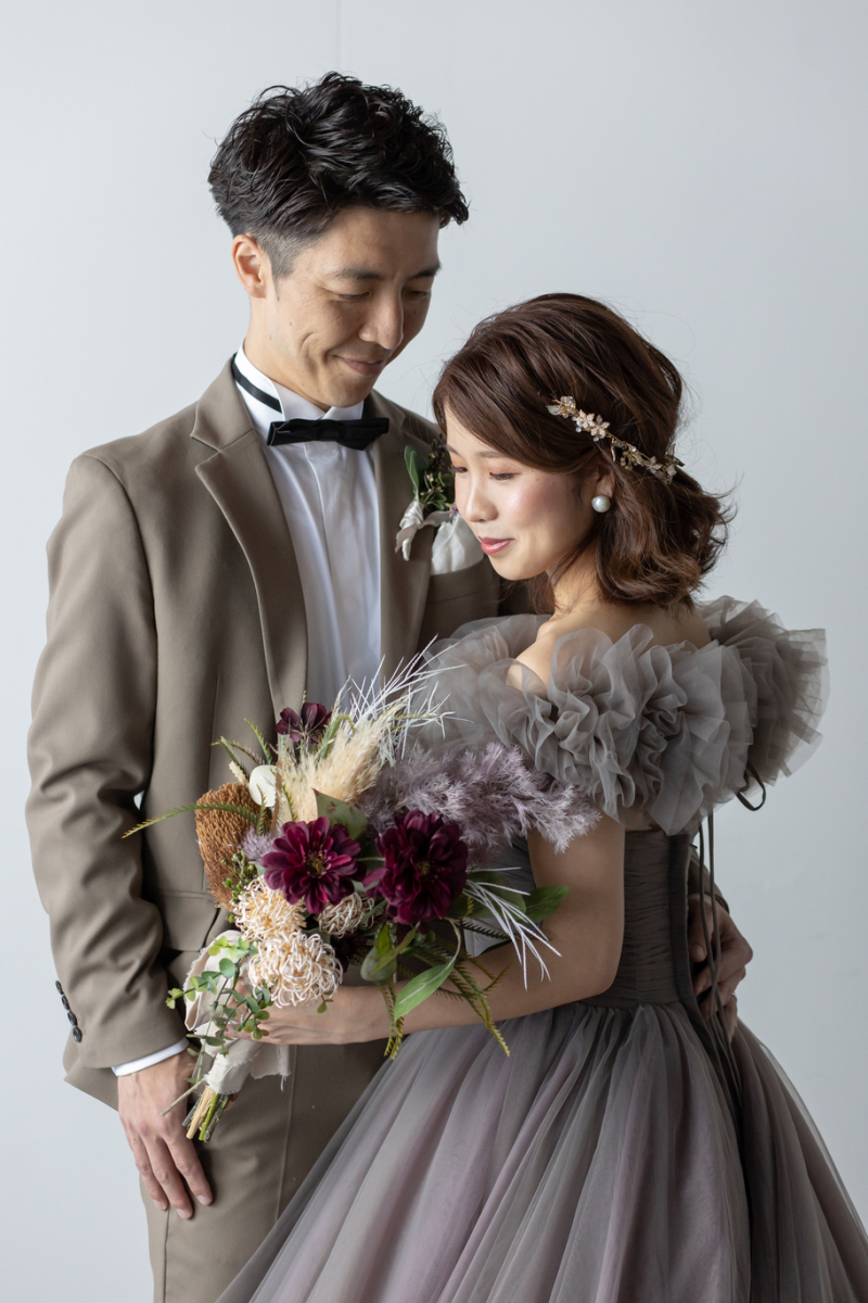 お洒落すぎるグレージュのスタイリング！