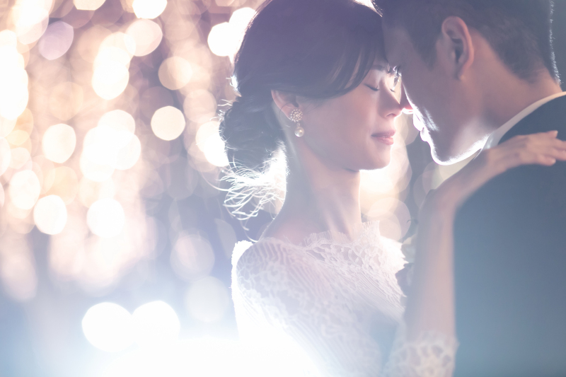 輝く街で自然の光が美しいショット