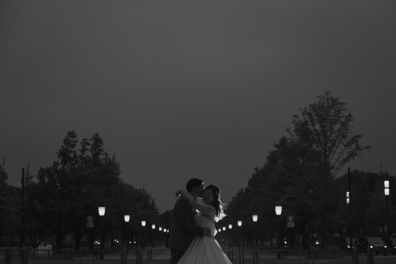 キスシーンをモノクロ加工で♡