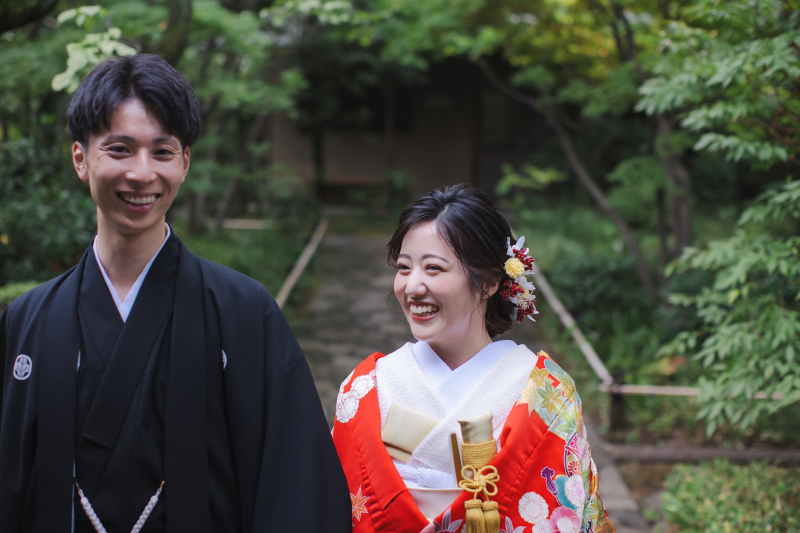 可愛らしい笑顔が目を引く