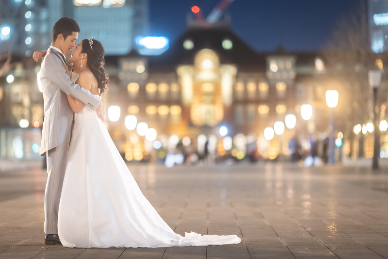 東京駅前の光輝くお二人♡