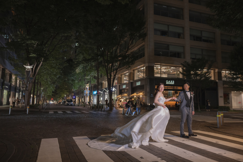 横断歩道を渡りながら