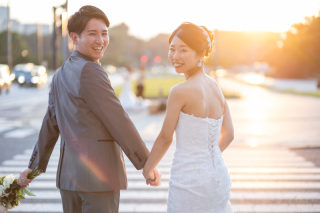 緑もたっぷりの、丸の内ロケーション撮影♪