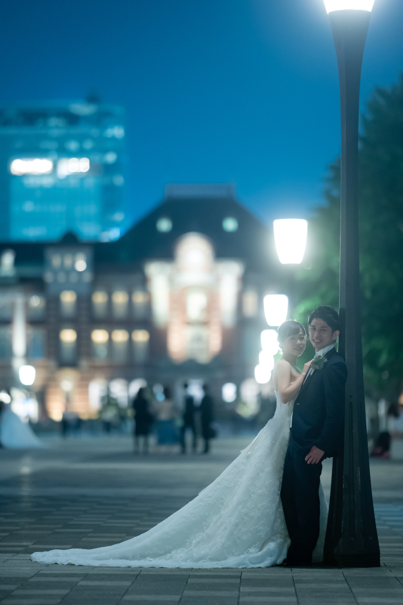 街灯にもたれて