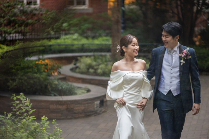 オフショルダーが素敵なドレス♡