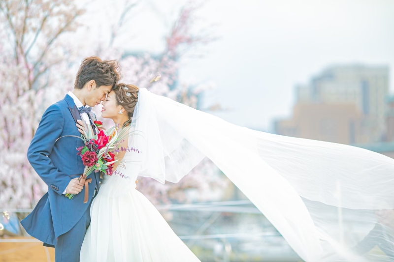 サクラの前で撮影