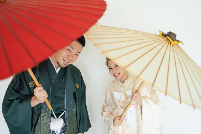 傘を使って可愛らしく