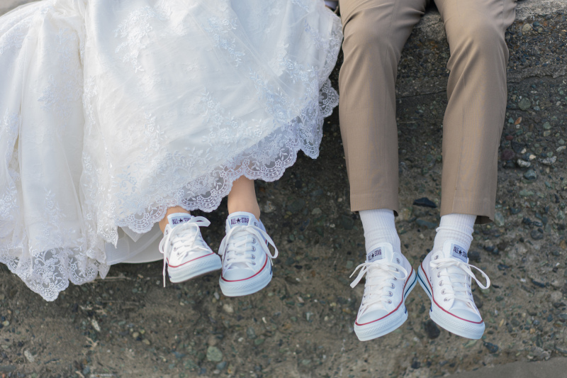 白いコンバースのアップフォト♡