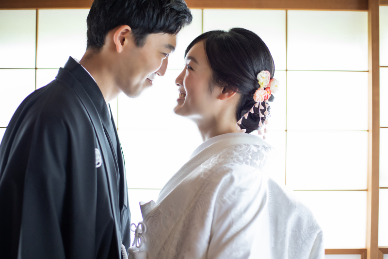 日本庭園内の和室で