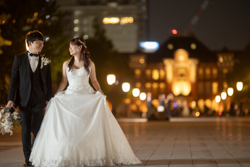 ライトアップされた東京駅