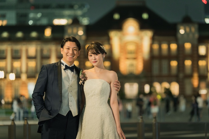 東京駅の前で♡