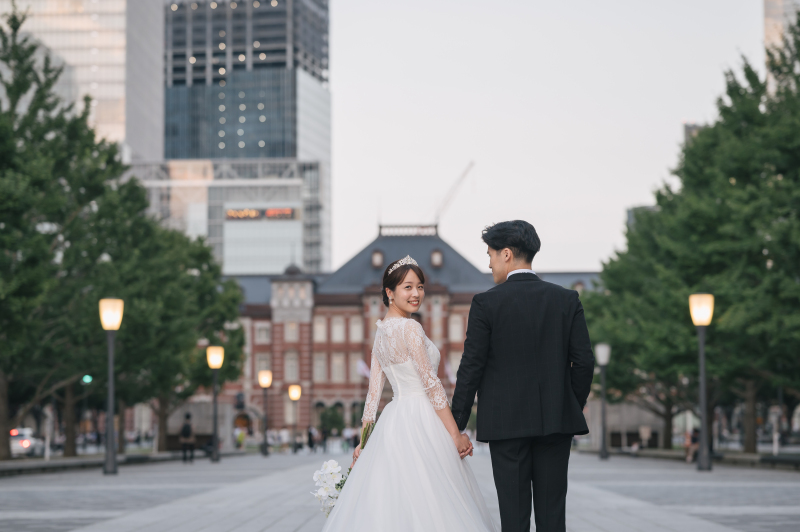 明るい時間の東京駅