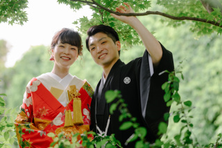 鮮やかな緑の日本庭園から夜の丸の内ロケまで♡