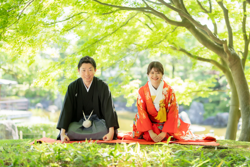 庭園での正座ショット