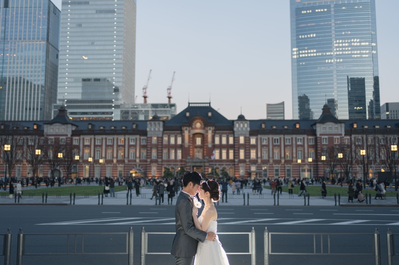 顔を寄せ合って