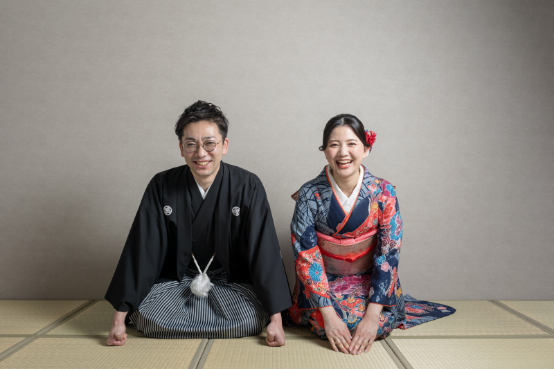 振袖姿でお辞儀ポーズ