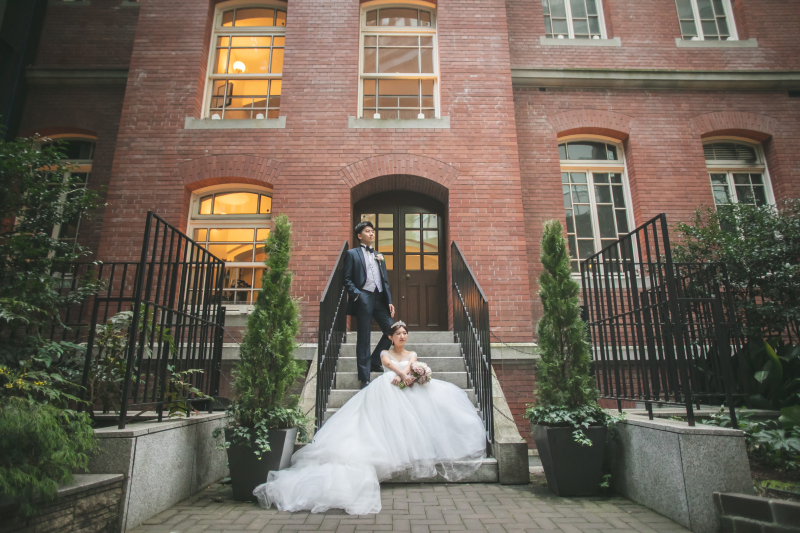 赤レンガ前でスタイリッシュに♪