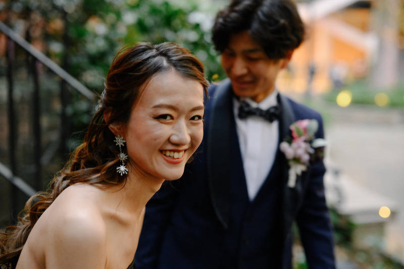 スタジオ撮影を終え、丸の内ロケスタート！