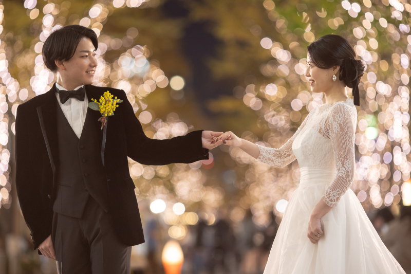 手を引きあって…♡