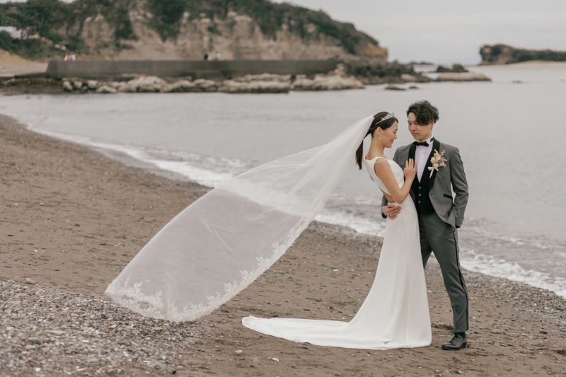 ロングヴェールが美しいショット