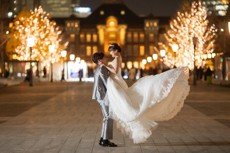 美しくライトアップされた東京駅