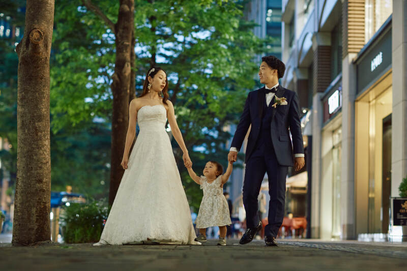 お手々つないでファミリーショット♡