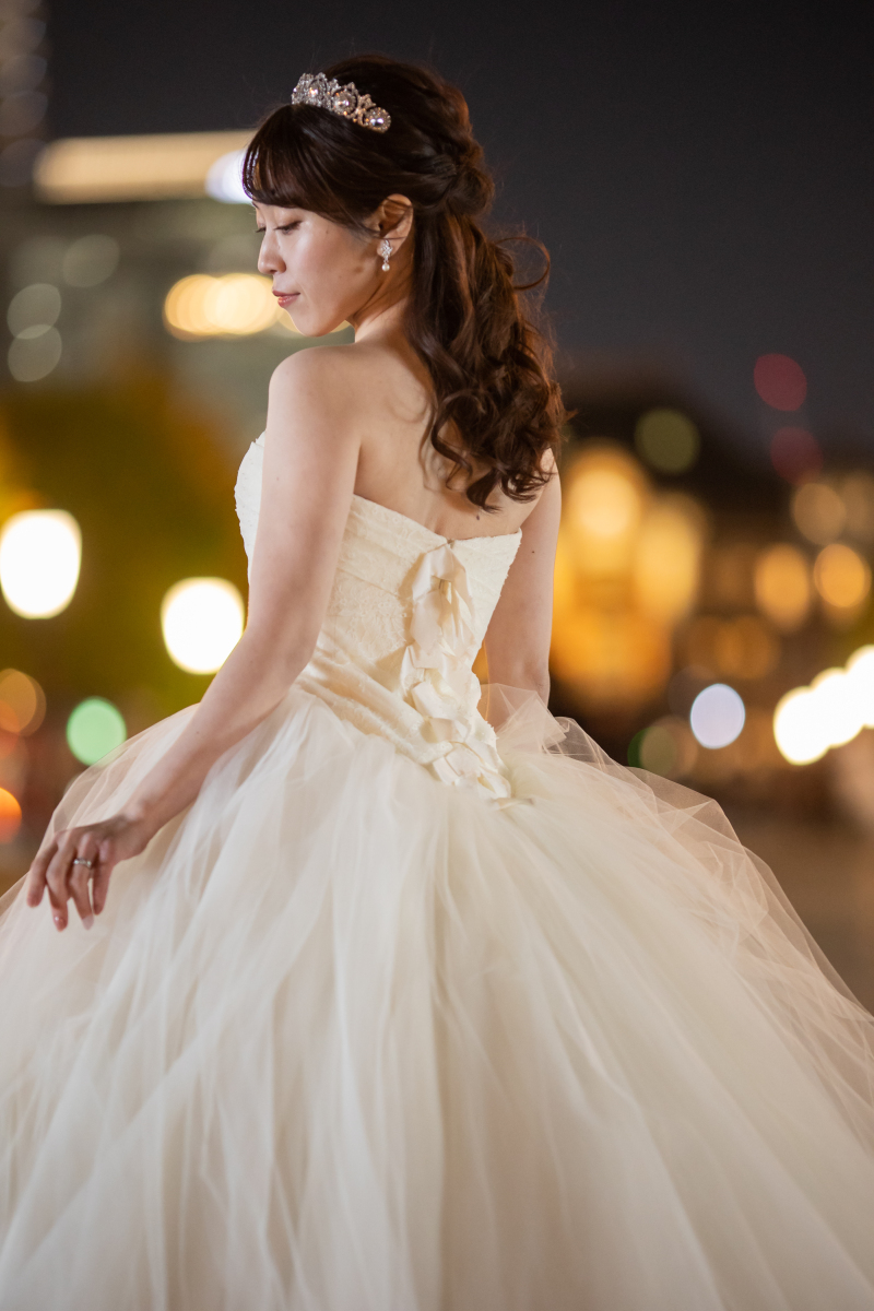 ふんわりチュールが夜景に溶けて…