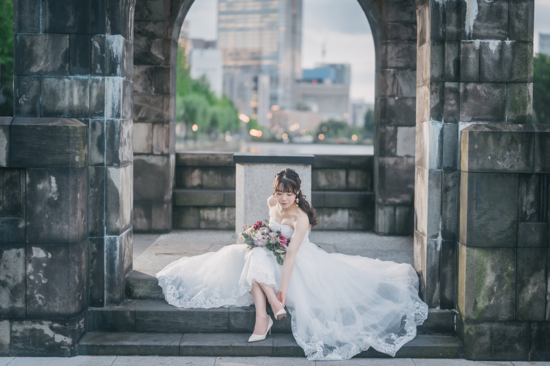 靴を映り込ませることでお洒落に