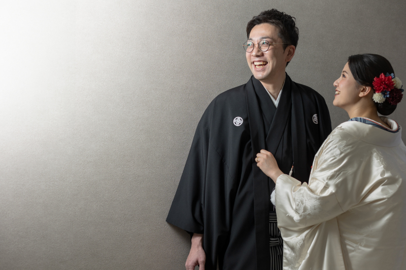 白無垢を羽織って、ライティングにこだわった一枚