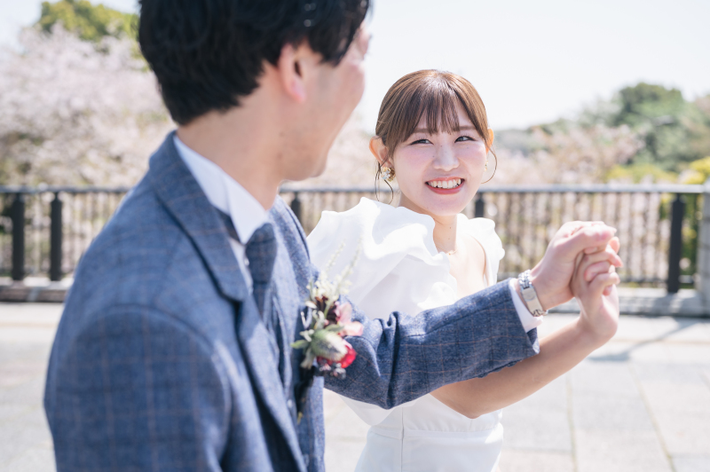 手をつないで