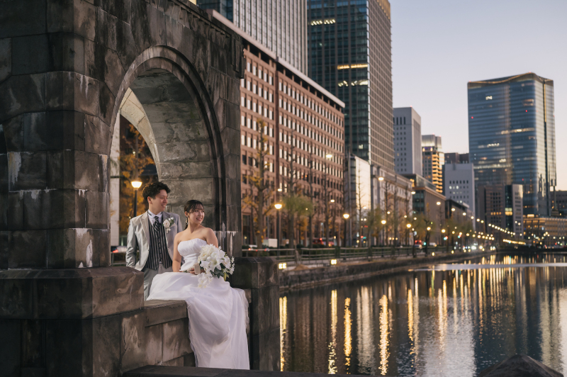 水面に映る街灯がロマンティック