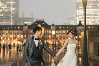 大雪の中、東京丸の内