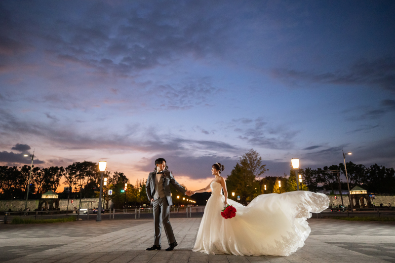 赤いバラのブーケが際立つお写真♡