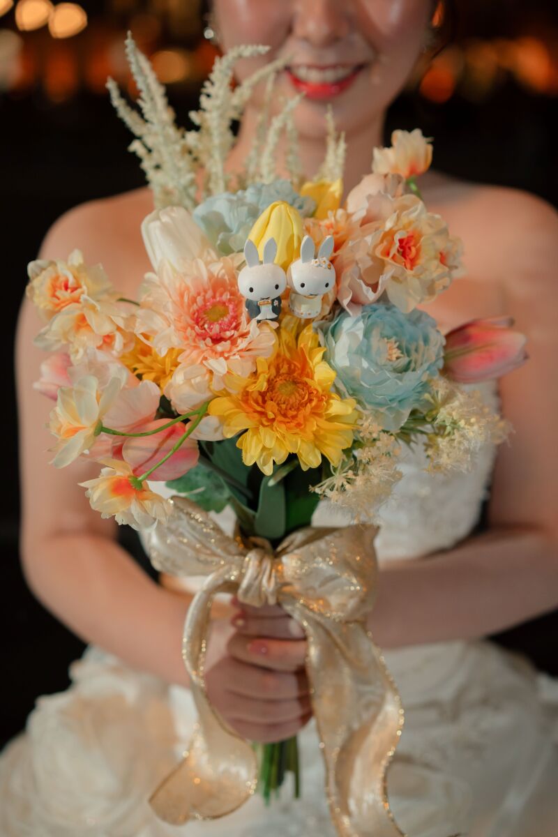 ブーケの中には