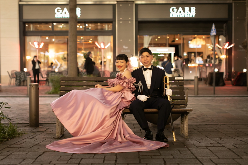 仲通りのベンチで