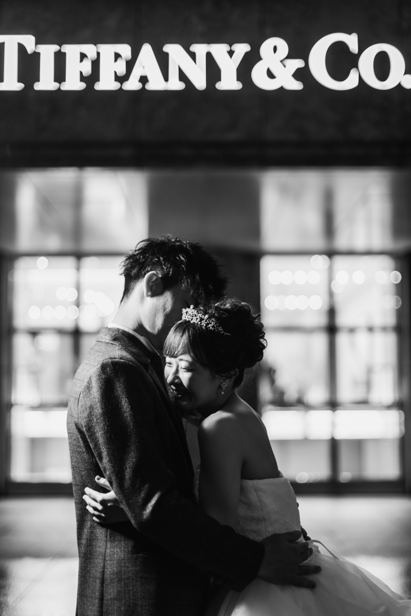 ティファニー前の写真をモノクロで