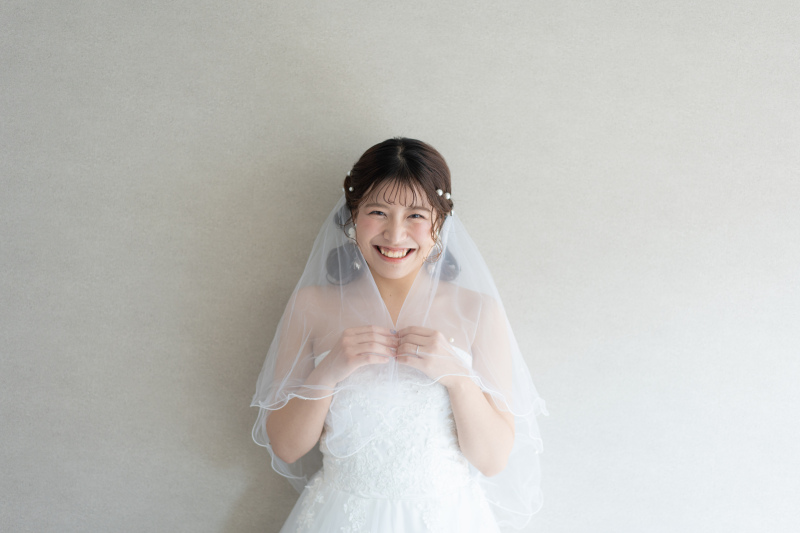 ショートヴェールでキュートなご新婦♡