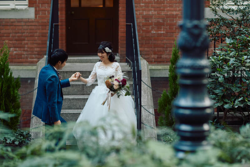 手を取り合って♡