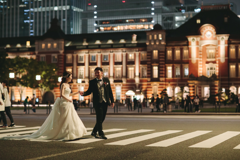 横断歩道を渡りながら