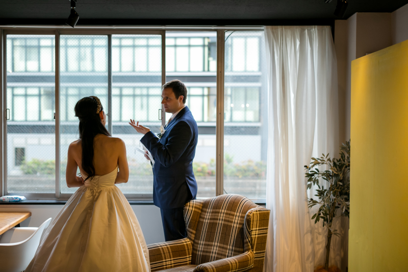 何気ない瞬間が絵になるお二人…